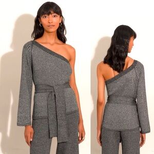 NWT Eleven Six Nova One Shoulder Sweater. Size: Medium. Excellent condition